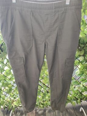 Carhartt Men's Olive Cargo Jogger Pants - Comfortable Utility Style